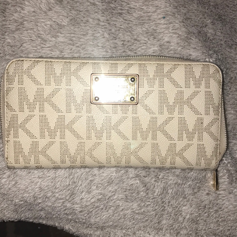 Michael Kors Jet Set Wallet
